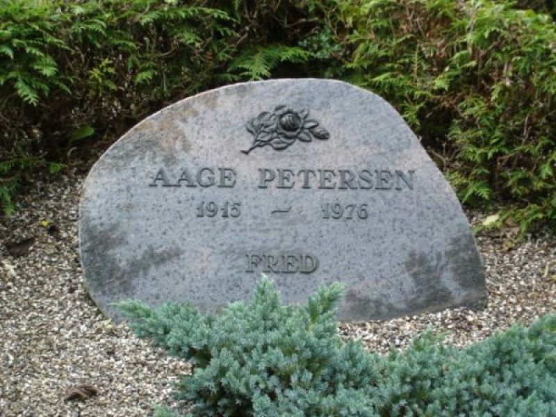 Aage Petersen.jpg